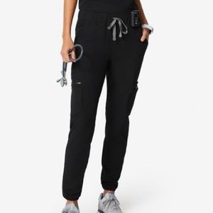 FIGS 20 Pocket Jogger Scrub Bottoms